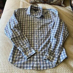 Banana Republic Non Iron Relaxed Fit button down dress shirt Sz M striped